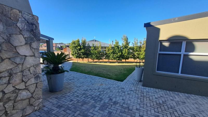 6 Bedroom Property for Sale in Stilbaai Wes Western Cape